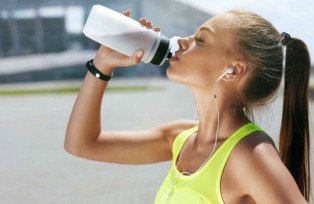 Hydratation : mécanisme et importance